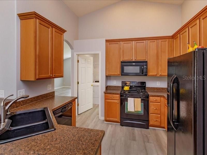 For Rent: $2,390 (3 beds, 2 baths, 1875 Square Feet)