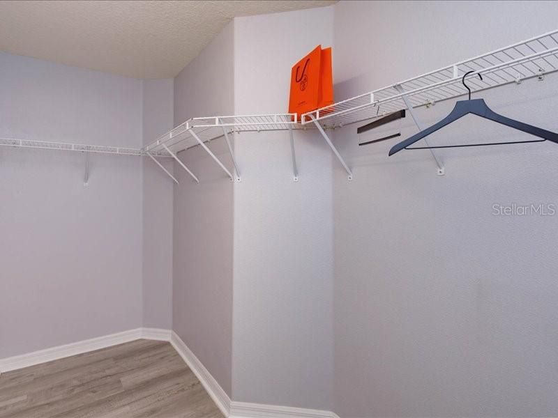 For Rent: $2,390 (3 beds, 2 baths, 1875 Square Feet)