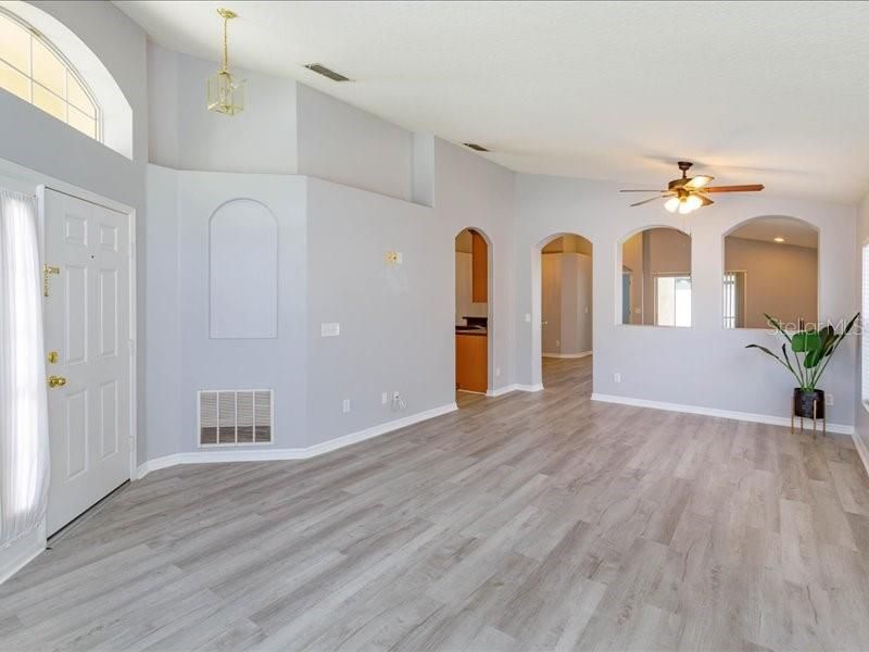 For Rent: $2,390 (3 beds, 2 baths, 1875 Square Feet)