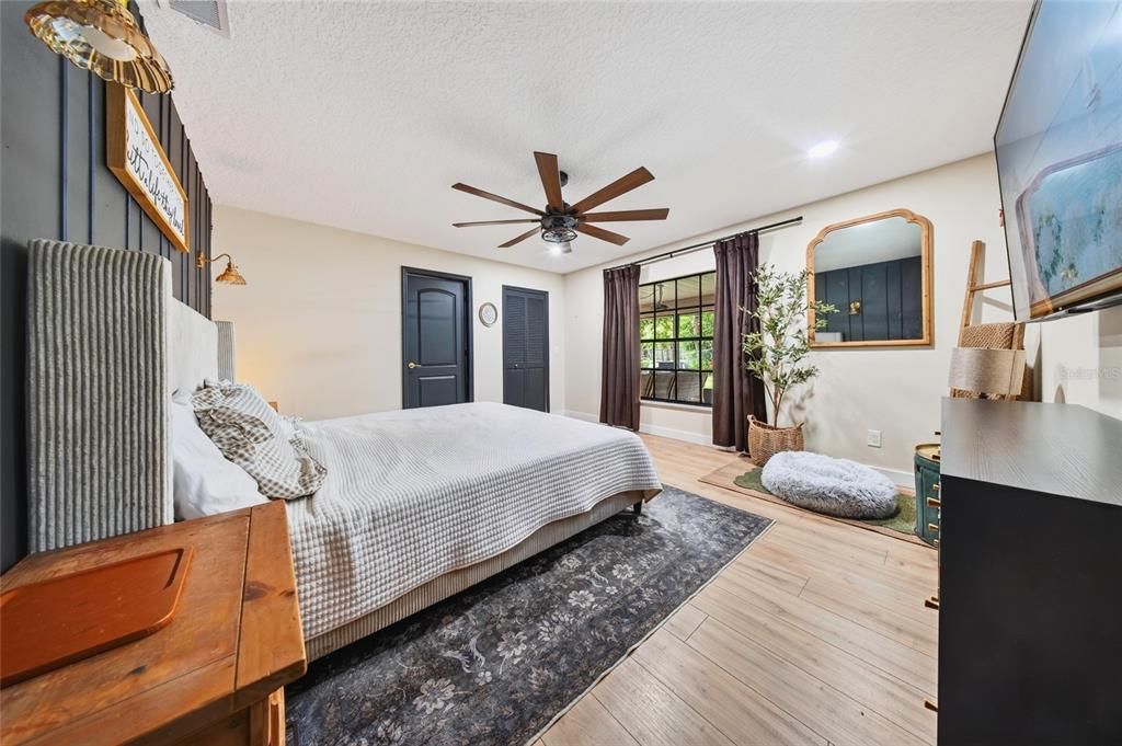 For Sale: $449,900 (4 beds, 2 baths, 2153 Square Feet)