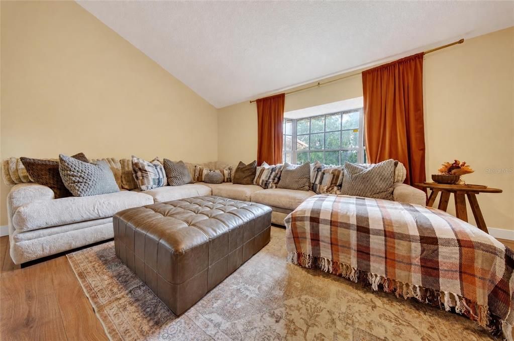 For Sale: $449,900 (4 beds, 2 baths, 2153 Square Feet)