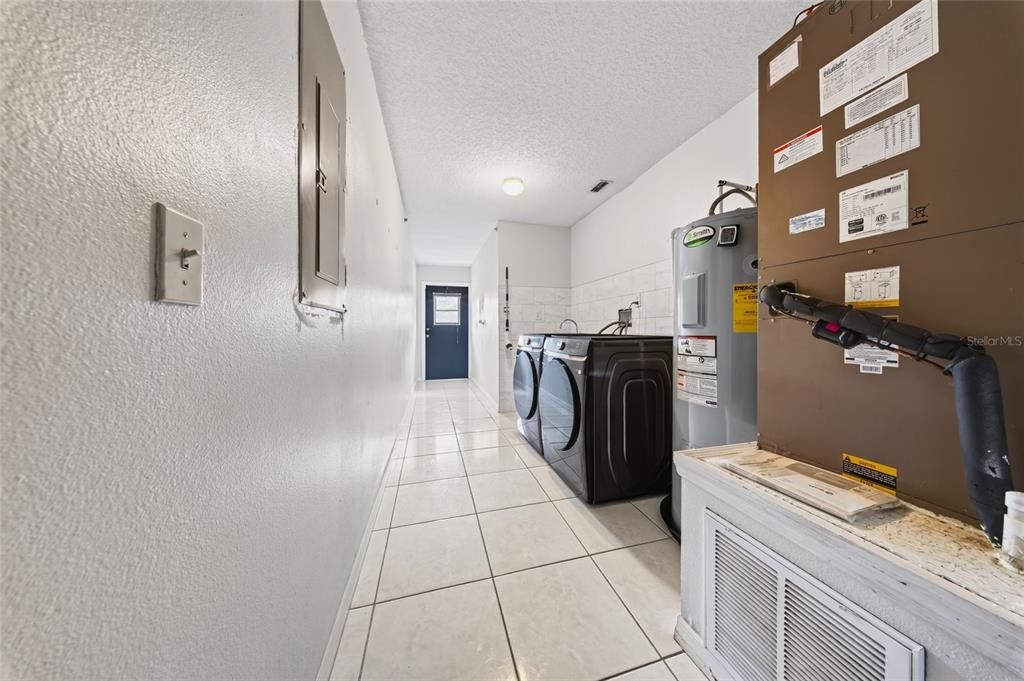 For Sale: $449,900 (4 beds, 2 baths, 2153 Square Feet)