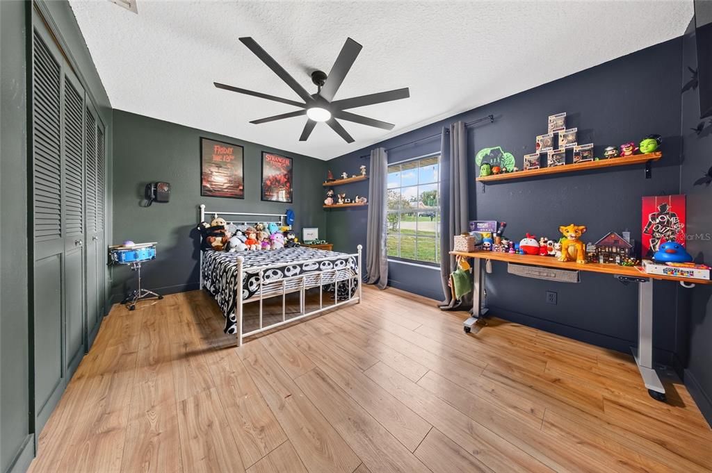 For Sale: $449,900 (4 beds, 2 baths, 2153 Square Feet)