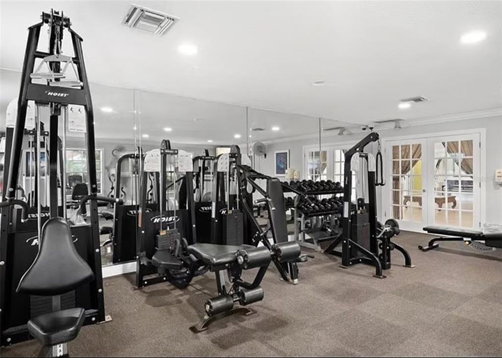 For Sale: $190,000 (2 beds, 1 baths, 928 Square Feet)