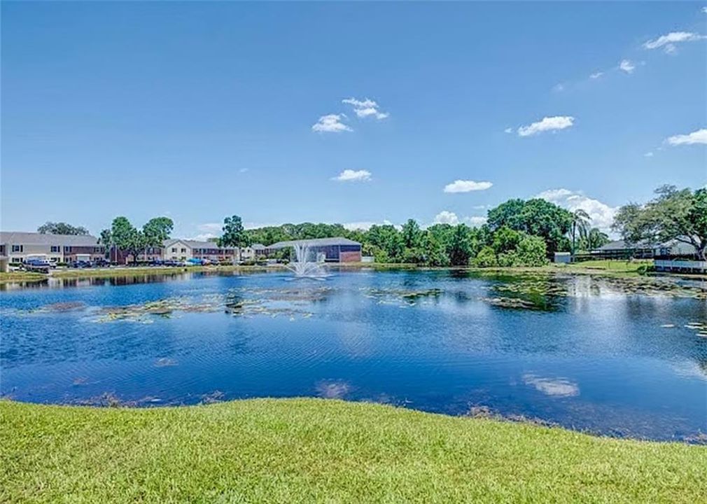 For Sale: $190,000 (2 beds, 1 baths, 928 Square Feet)