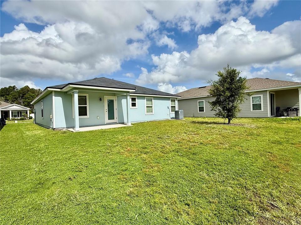 For Sale: $299,900 (4 beds, 2 baths, 1515 Square Feet)