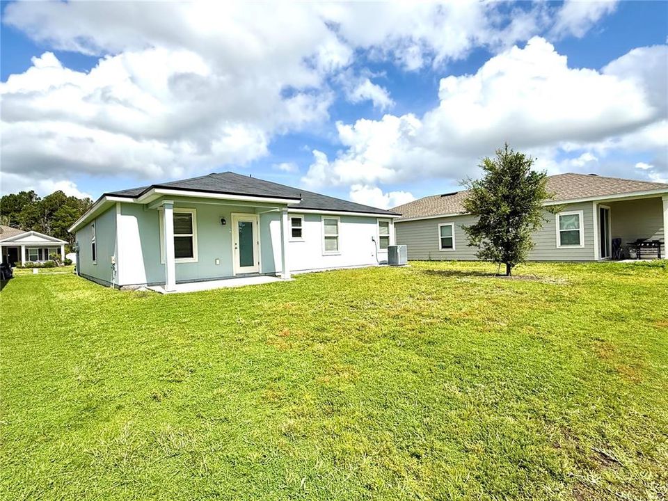 For Sale: $299,900 (4 beds, 2 baths, 1515 Square Feet)