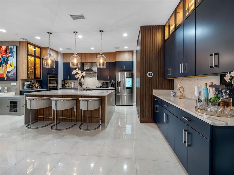 На продажу: $1,599,000 (5 спален, 5 ванн, 4235 Квадратных фут)