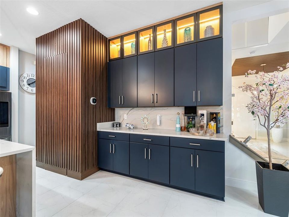 На продажу: $1,599,000 (5 спален, 5 ванн, 4235 Квадратных фут)