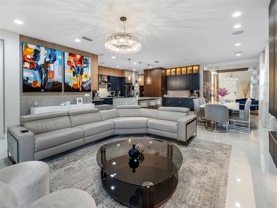 На продажу: $1,599,000 (5 спален, 5 ванн, 4235 Квадратных фут)