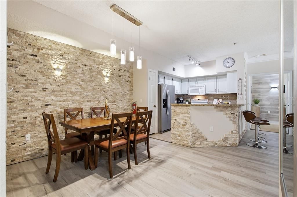 En Venta: $265,000 (2 camas, 2 baños, 1044 Pies cuadrados)
