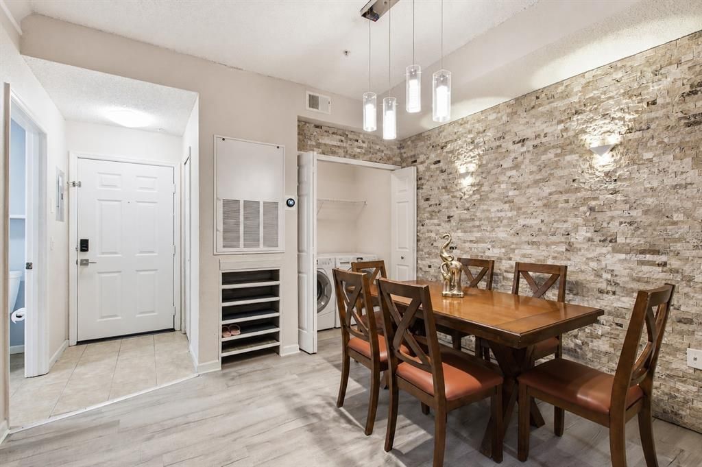 En Venta: $265,000 (2 camas, 2 baños, 1044 Pies cuadrados)