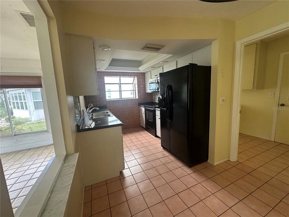 For Sale: $229,900 (2 beds, 2 baths, 1543 Square Feet)
