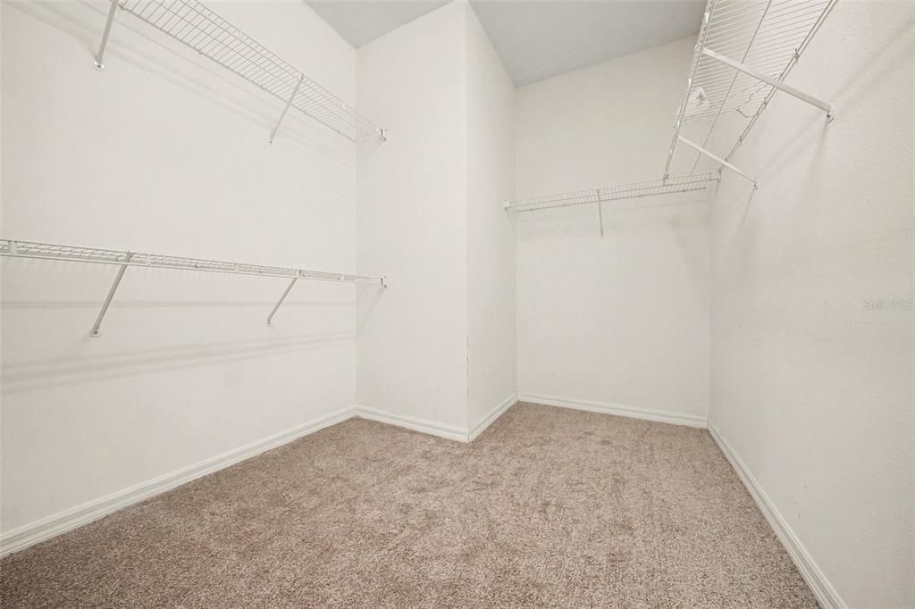 For Sale: $399,000 (3 beds, 2 baths, 1992 Square Feet)