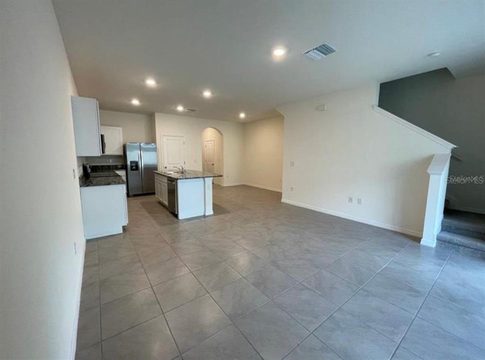 For Sale: $278,900 (3 beds, 2 baths, 1673 Square Feet)
