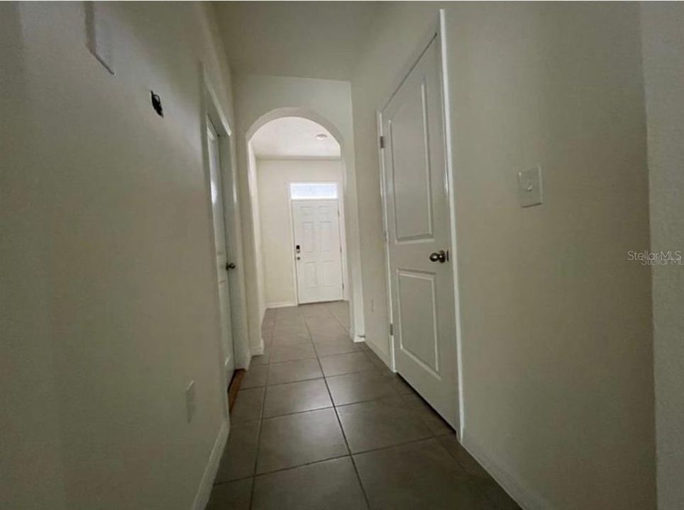 For Sale: $278,900 (3 beds, 2 baths, 1673 Square Feet)