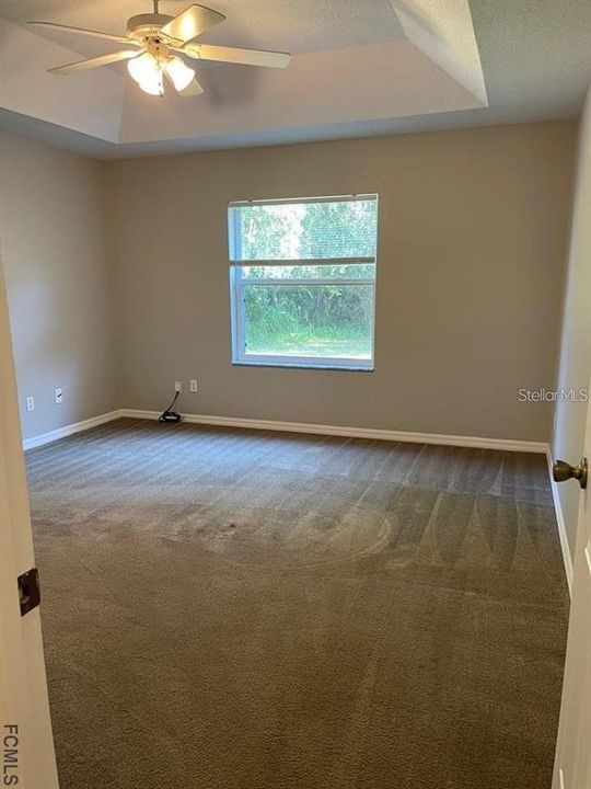 For Rent: $2,200 (4 beds, 2 baths, 1724 Square Feet)