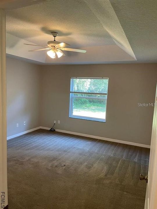For Rent: $2,200 (4 beds, 2 baths, 1724 Square Feet)