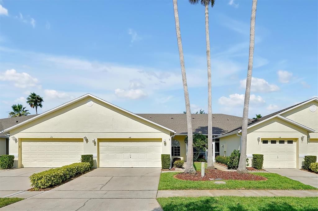 For Rent: $2,400 (2 beds, 2 baths, 1417 Square Feet)