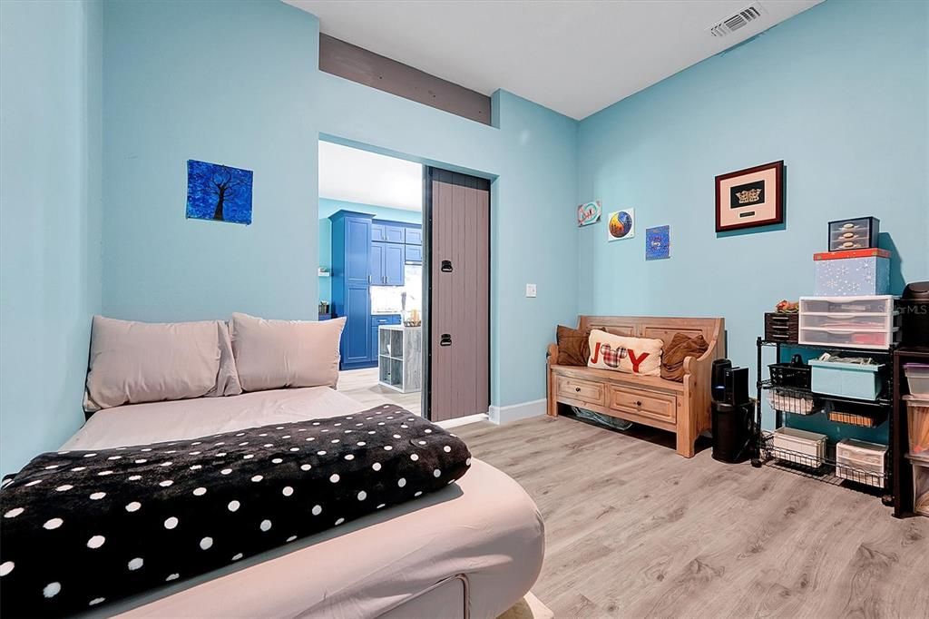 For Rent: $2,400 (2 beds, 2 baths, 1417 Square Feet)
