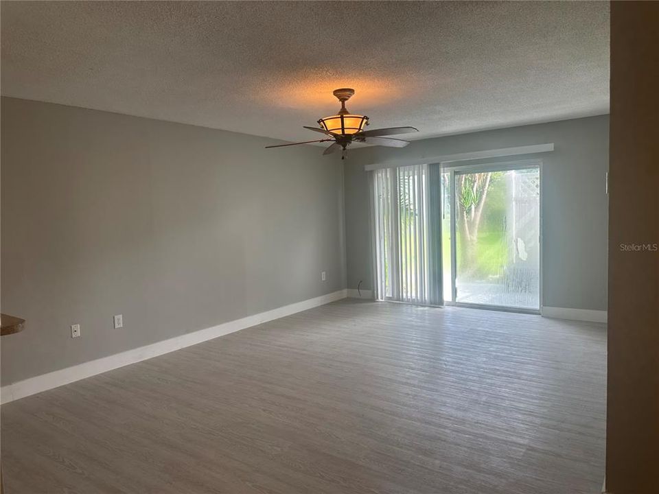 For Rent: $1,800 (3 beds, 2 baths, 1149 Square Feet)