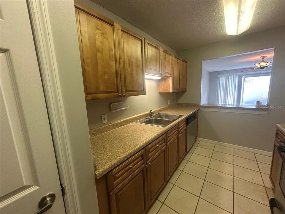For Rent: $1,800 (3 beds, 2 baths, 1149 Square Feet)