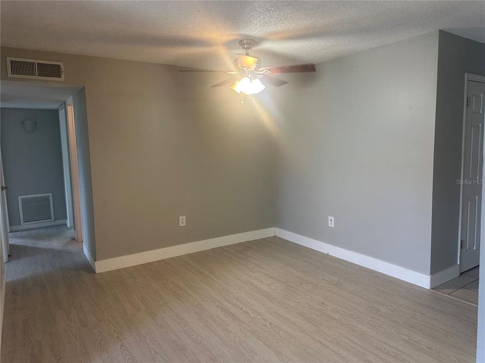 For Rent: $1,800 (3 beds, 2 baths, 1149 Square Feet)