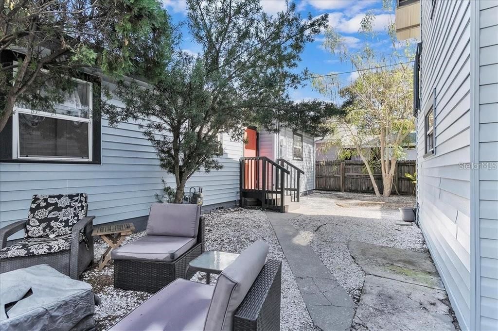 For Rent: $1,500 (0 beds, 1 baths, 300 Square Feet)