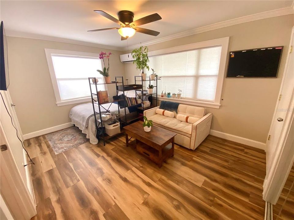 For Rent: $1,500 (0 beds, 1 baths, 300 Square Feet)