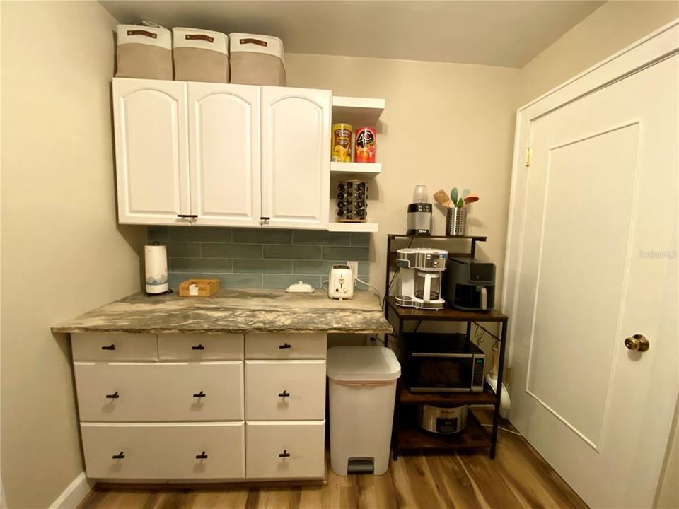 For Rent: $1,500 (0 beds, 1 baths, 300 Square Feet)
