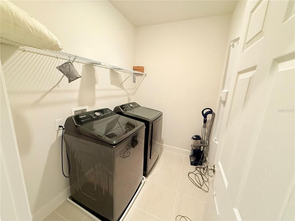 For Rent: $2,700 (4 beds, 3 baths, 2498 Square Feet)