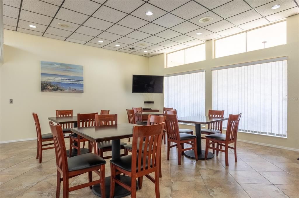 En Venta: $240,000 (2 camas, 2 baños, 1025 Pies cuadrados)