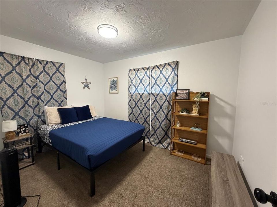 For Rent: $1,800 (2 beds, 1 baths, 1704 Square Feet)