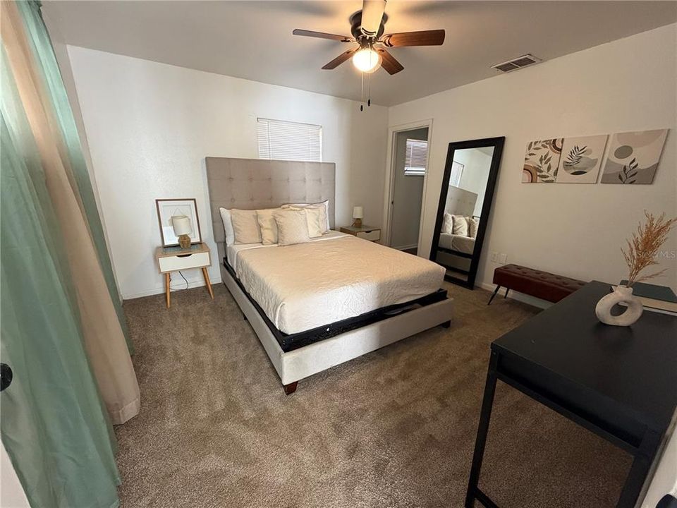 For Rent: $1,800 (2 beds, 1 baths, 1704 Square Feet)
