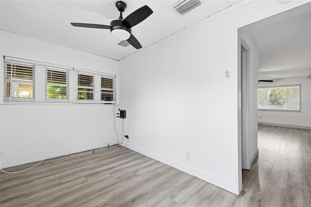 For Rent: $2,500 (3 beds, 2 baths, 1576 Square Feet)