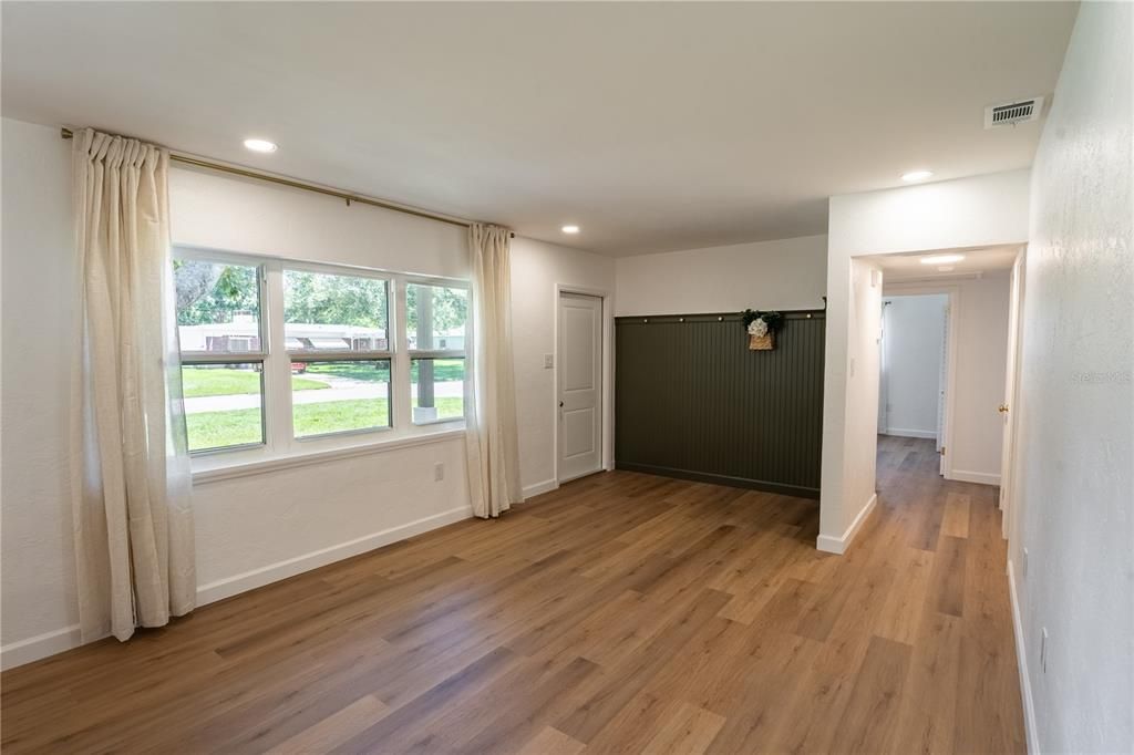 En Venta: $499,000 (3 camas, 2 baños, 1100 Pies cuadrados)