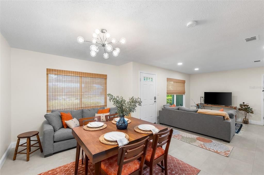 For Sale: $319,900 (3 beds, 2 baths, 1358 Square Feet)