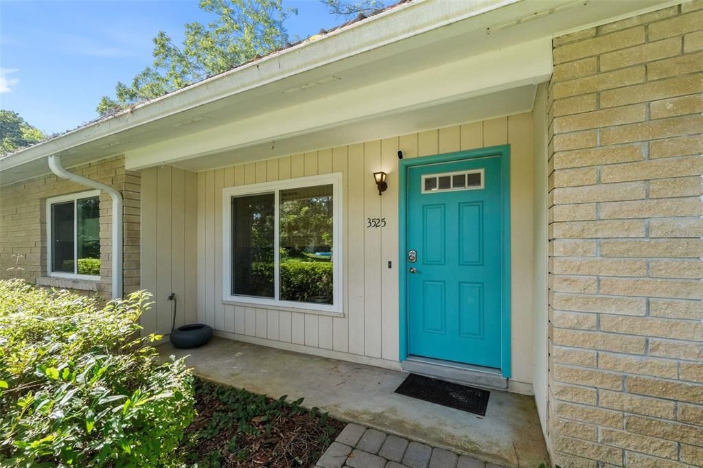 For Sale: $319,900 (3 beds, 2 baths, 1358 Square Feet)