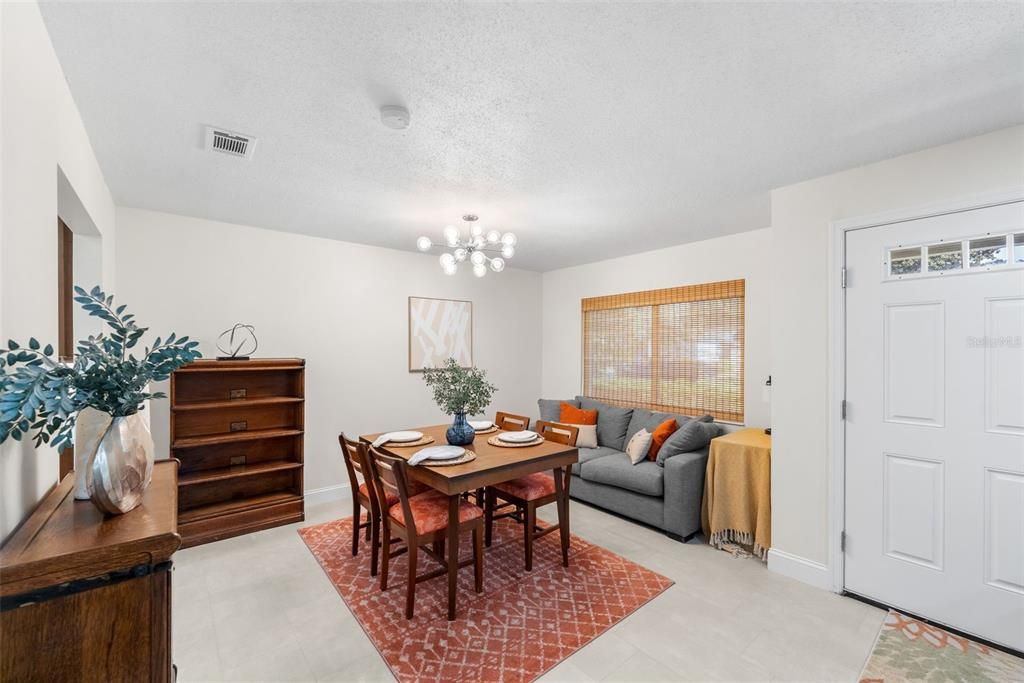 For Sale: $319,900 (3 beds, 2 baths, 1358 Square Feet)