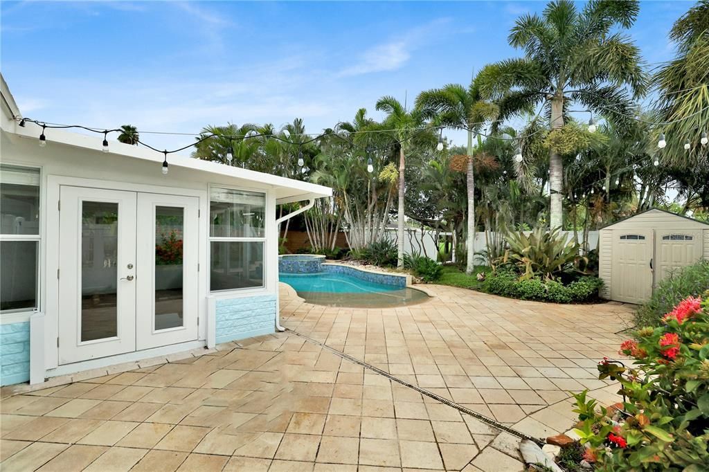 For Rent: $6,000 (3 beds, 2 baths, 1297 Square Feet)