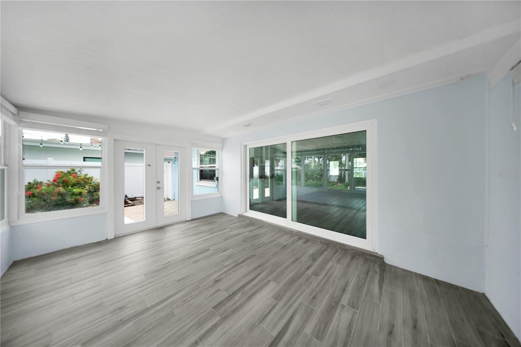 For Rent: $6,000 (3 beds, 2 baths, 1297 Square Feet)