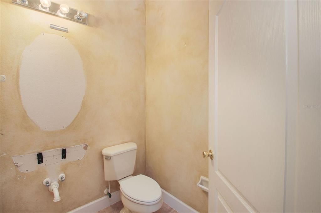 For Sale: $499,000 (5 beds, 3 baths, 3373 Square Feet)