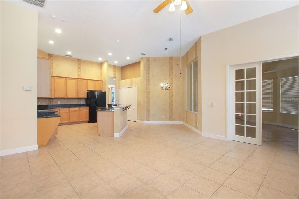 For Sale: $499,000 (5 beds, 3 baths, 3373 Square Feet)
