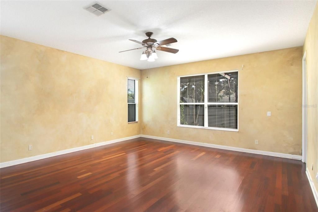 For Sale: $499,000 (5 beds, 3 baths, 3373 Square Feet)