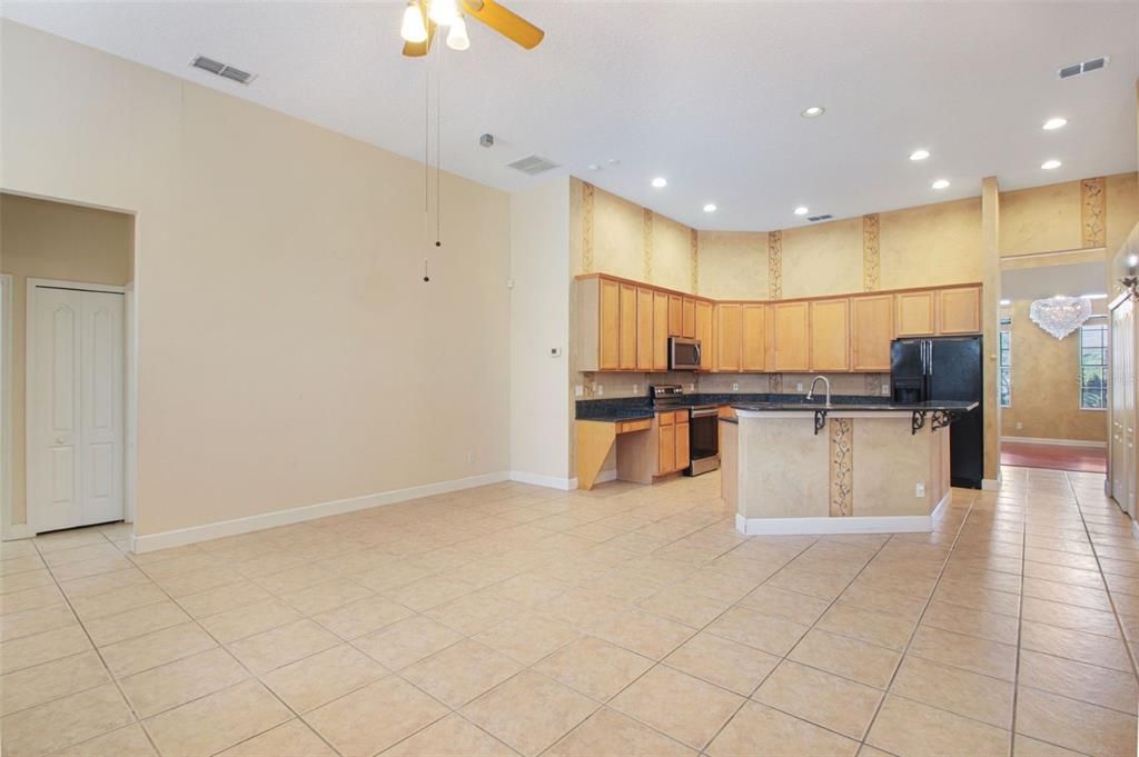 For Sale: $499,000 (5 beds, 3 baths, 3373 Square Feet)