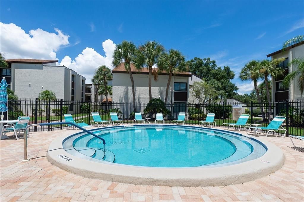 For Sale: $124,900 (1 beds, 1 baths, 682 Square Feet)