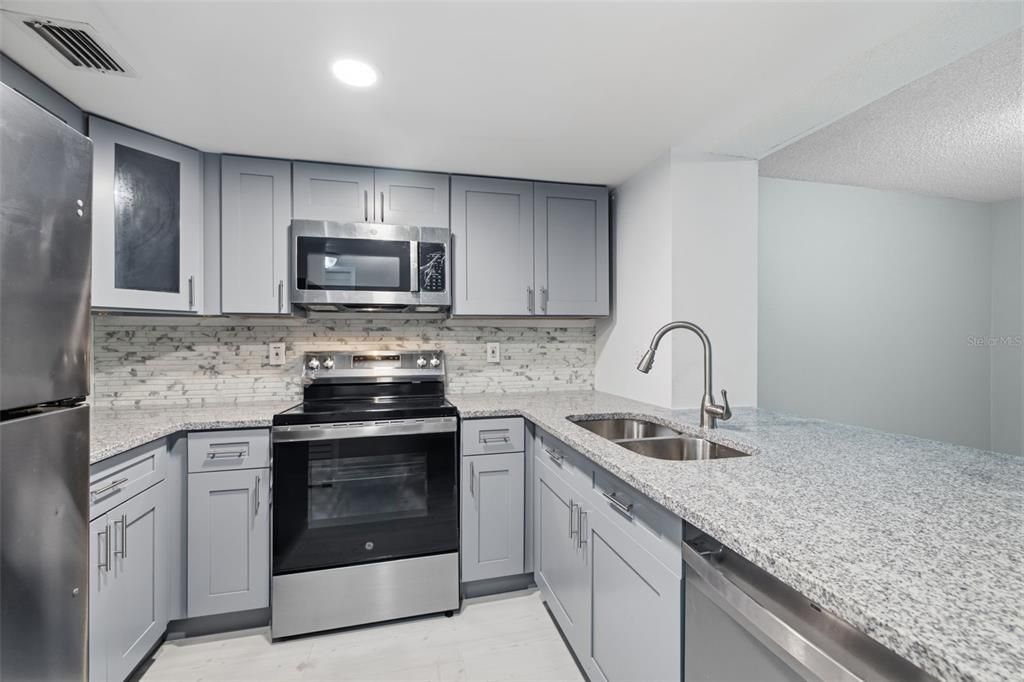 En Venta: $129,500 (1 camas, 1 baños, 817 Pies cuadrados)