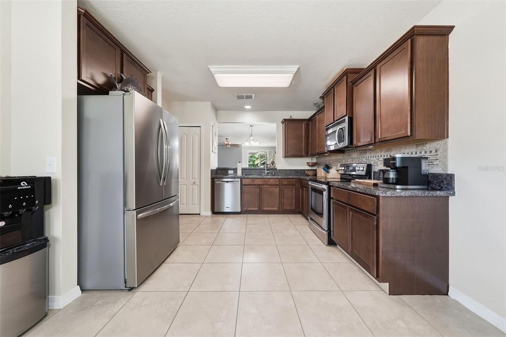 En Venta: $379,900 (3 camas, 2 baños, 1706 Pies cuadrados)