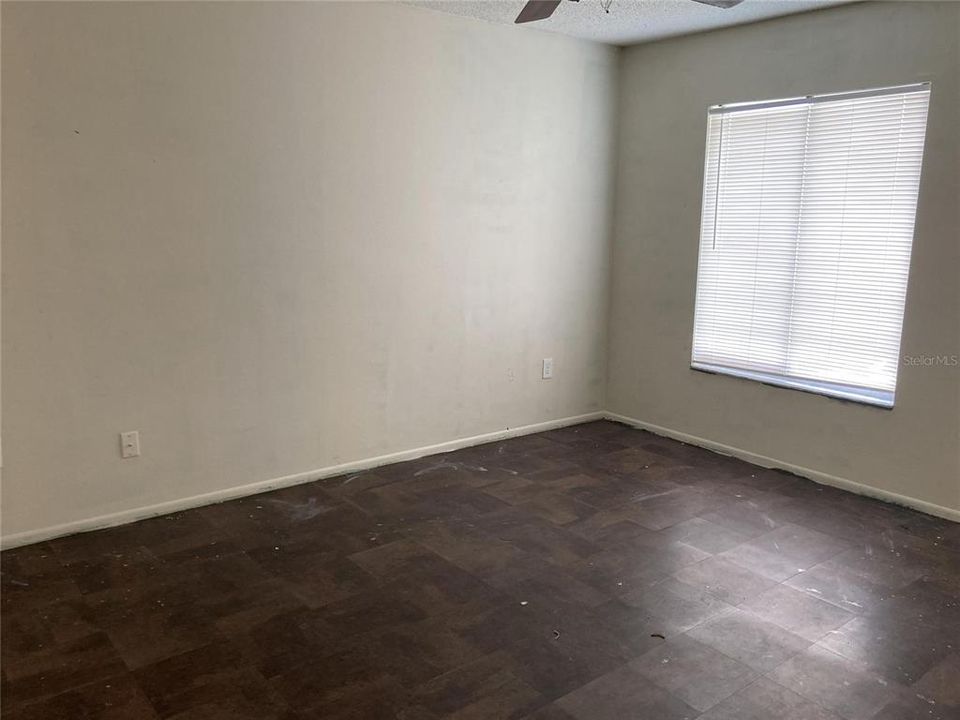 For Rent: $1,495 (3 beds, 2 baths, 1161 Square Feet)