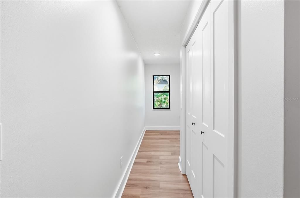 En Venta: $609,999 (4 camas, 2 baños, 2366 Pies cuadrados)